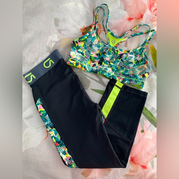 GAP Pants - 🌟PRICE DROP🌟 Like new! GAP FIT GFAST summer print capri LEGGINGS + BRA Size XS